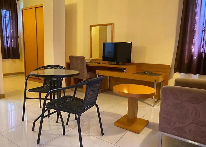 Boutique Monalysa St Honore Apartment & Studios Grand Bay