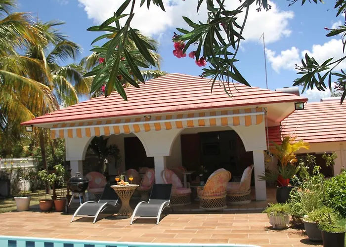 Magnifique Villa +Guest House Independante Pointe aux Canonniers