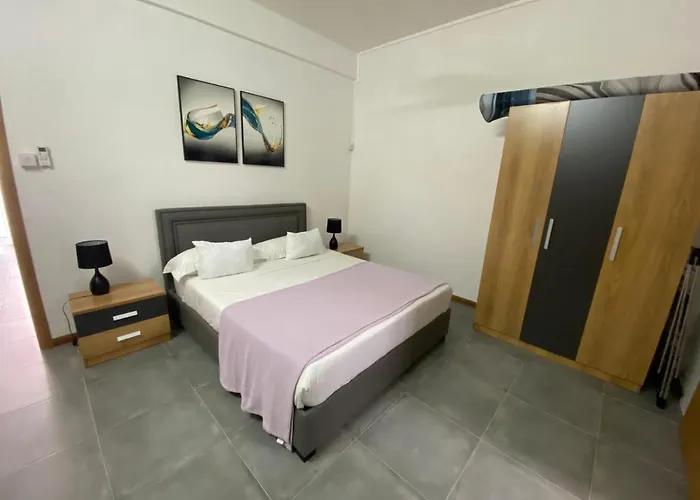 Pet friendly Dragon Nest Apartments Port Louis