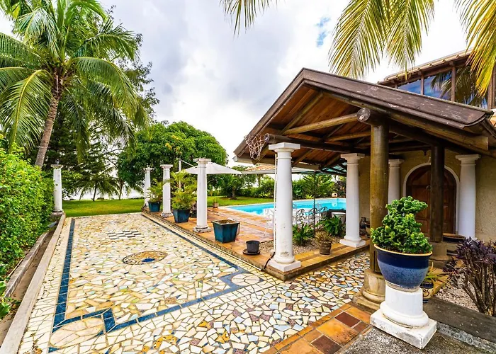 Villa Osiris - Oceanfront Villa With Private Pool Flic-en-Flacq