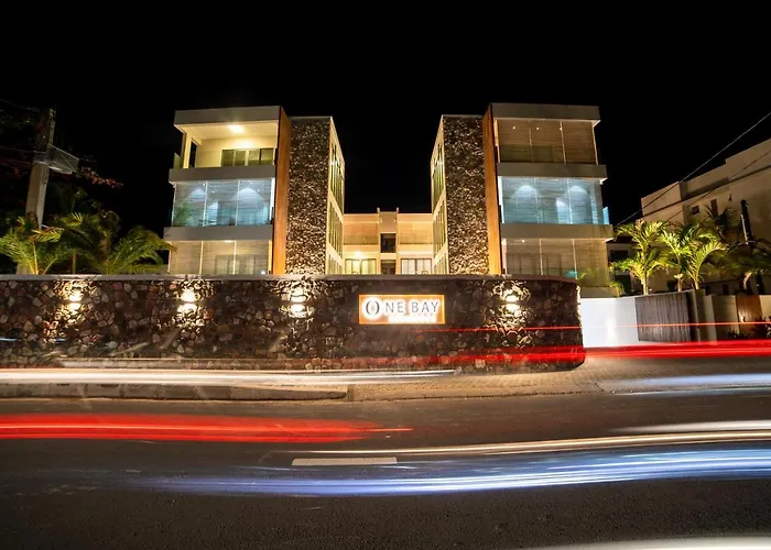 One Bay Residence Unit 15 - Penthouse With Private Roof Top, Jacuzzi And Sea View Grand Baie