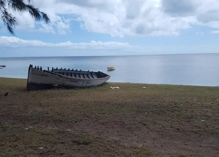 Jolie Villa Santa avec piscine Pointe-aux-Piments acceptant les animaux