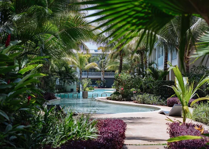 Villa Eden: Beachfront Luxury with Private Rooftop Pool Grand Baie with Pool