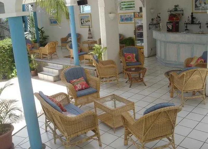 Oasis Beach Club Pointe-aux-Piments